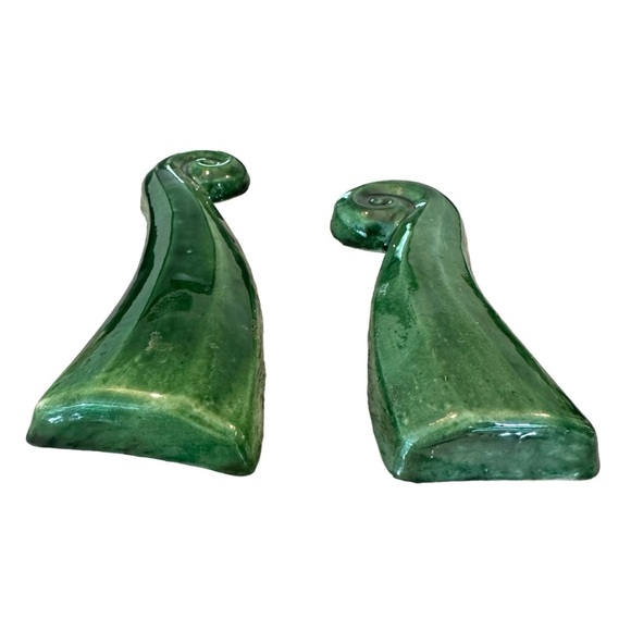 Nurez Art | Green Ceramic 2 Piece Wall Hanging Ferns - Picture 2 of 8